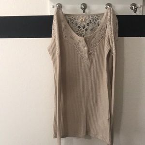 Long sleeve lace shirt